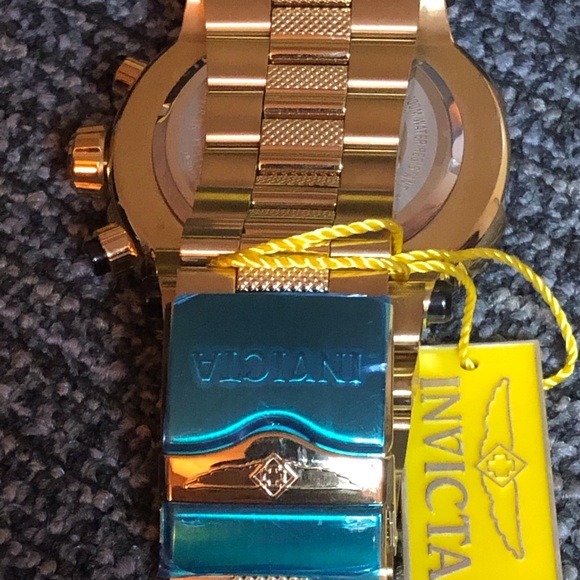 Gold and blue Shaq Invicta Watch - Picture 6 of 6